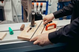 Learn Woodworking Online: Classes & Projects Step-by-Step Guides, Tools & Inspiration to Build Beautiful Wooden Decor on a Budget Learn Woodworking Online: Classes & Projects | Step-by-Step Guides, Tools & Inspiration to Build Beautiful Wooden Decor on a Budget