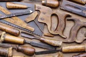 Buy Handcrafted Woodworking Tools Second Hand - Deals! | Step-by-Step Guides, Tools & Inspiration to Build Beautiful Wooden Decor on a Budget