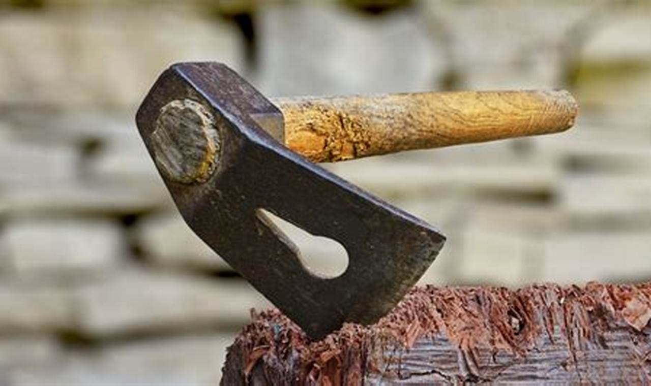 Shape with an Adze: Woodworking Tool Mastery Tips | Step-by-Step Guides, Tools & Inspiration to Build Beautiful Wooden Decor on a Budget