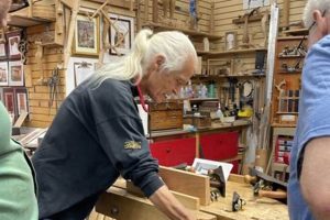 CT's Angel Custom Woodworking: Beautiful, Bespoke Designs | Step-by-Step Guides, Tools & Inspiration to Build Beautiful Wooden Decor on a Budget